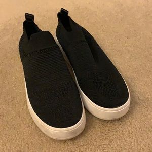 Steve Madden Pull On Snaeakers